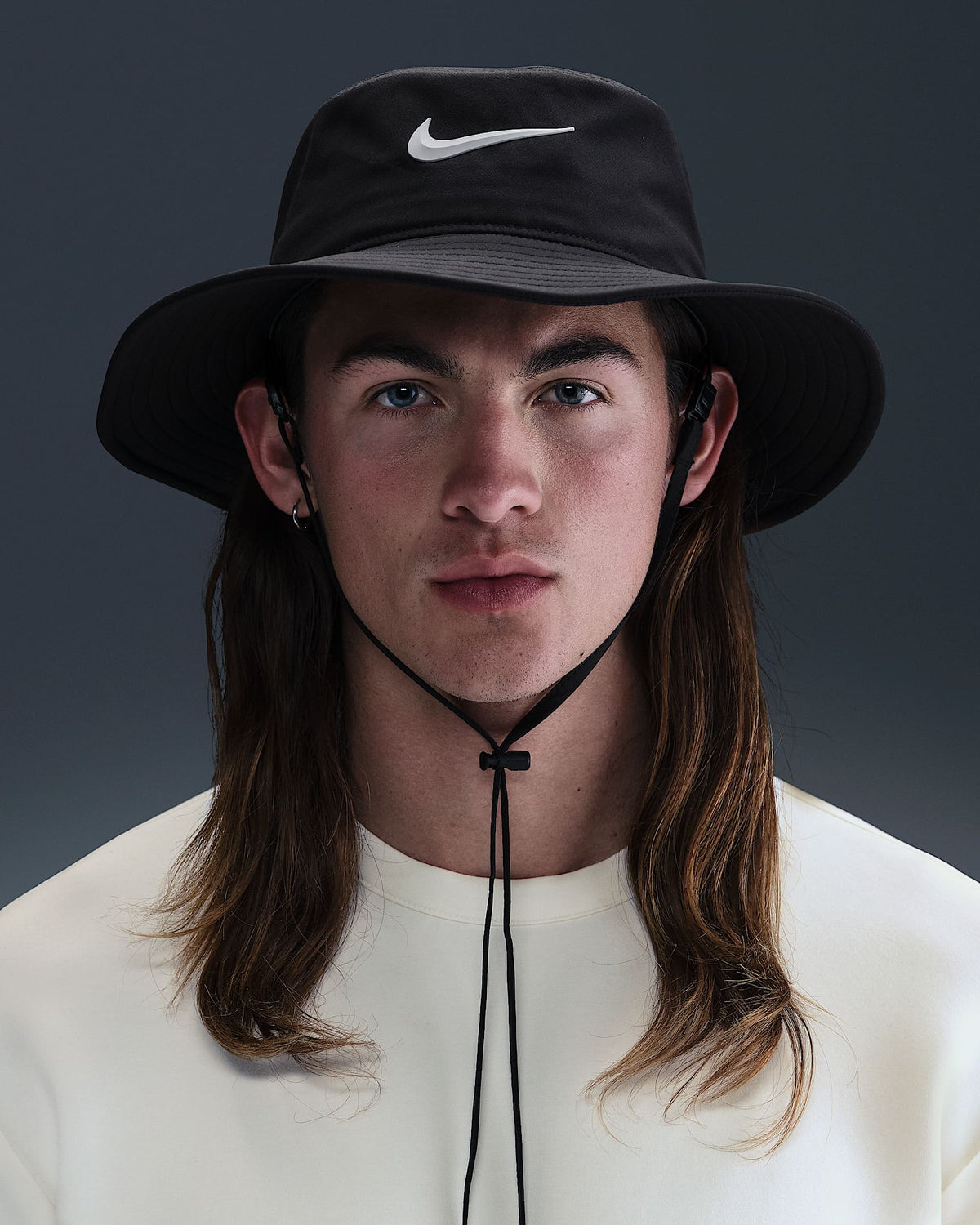 Nike Apex Dri-FIT UV Wide-Brim Bucket Hat - Black / Light Smoke Grey