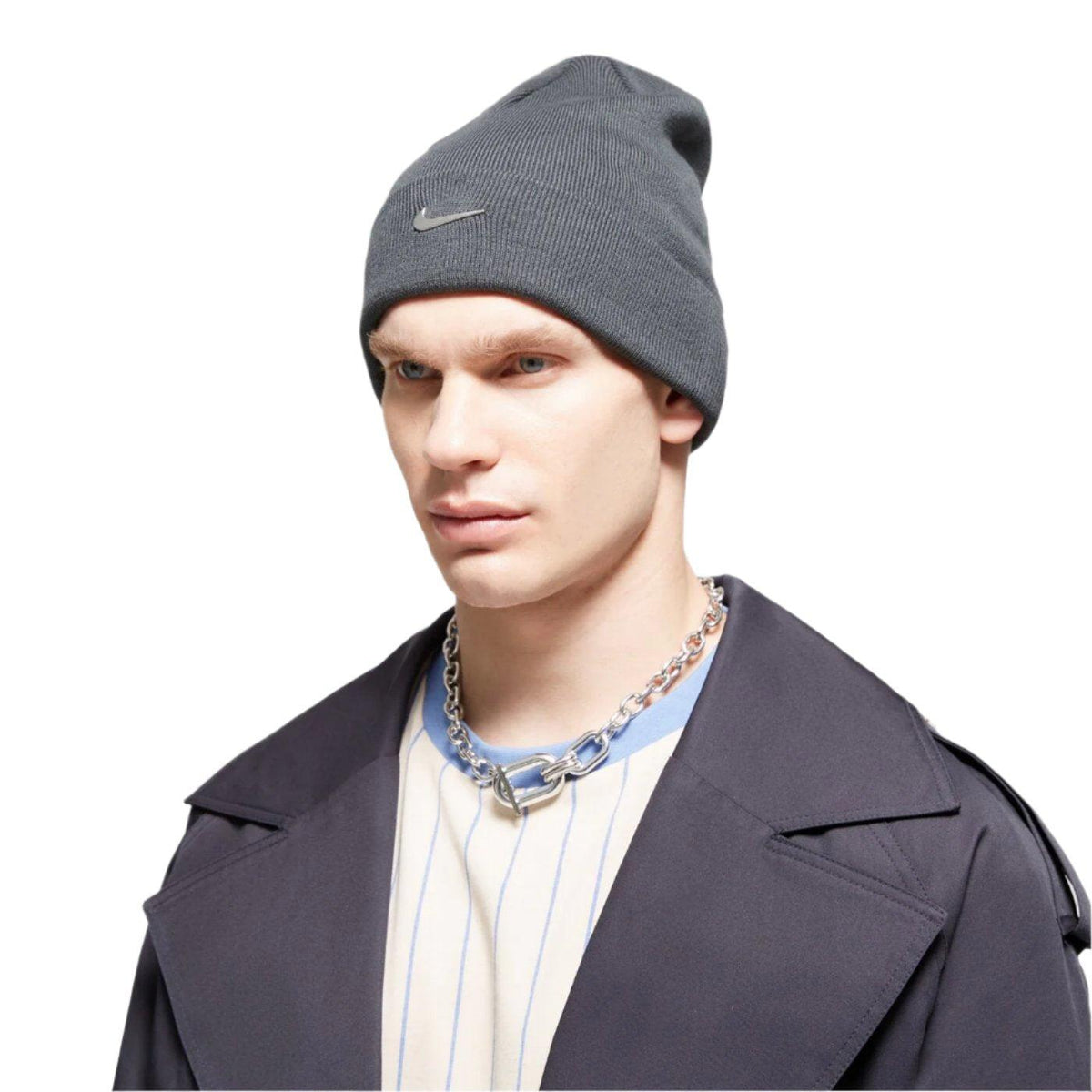 Nike Peak Standard Cuff Metal Swoosh Beanie