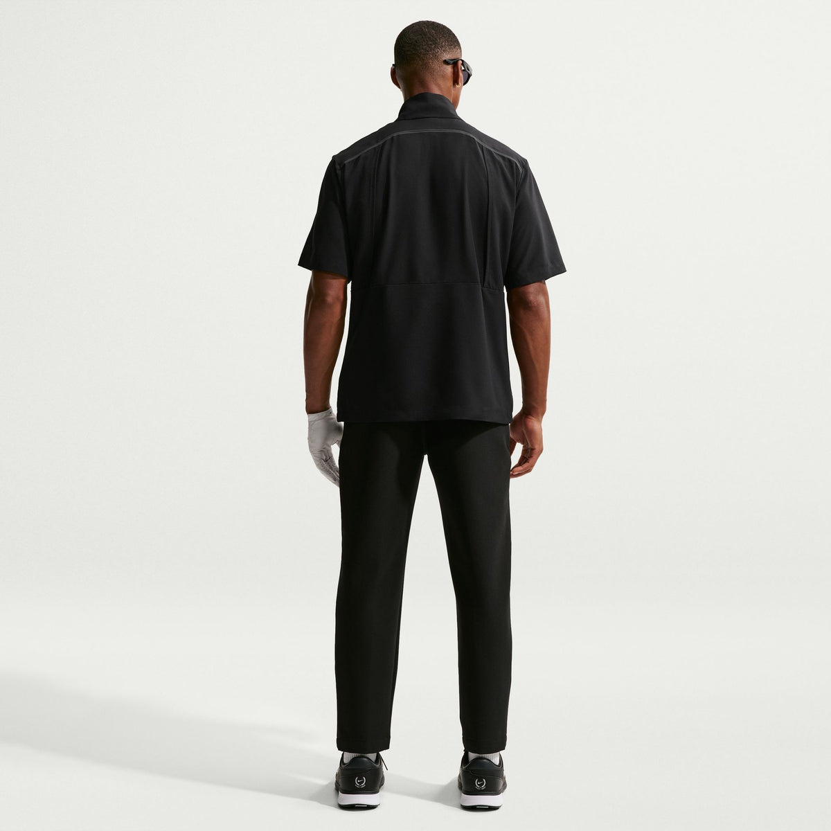 Nike Tailored Performance Dri-FIT Loose Short-Sleeve Golf Windshirt - Black