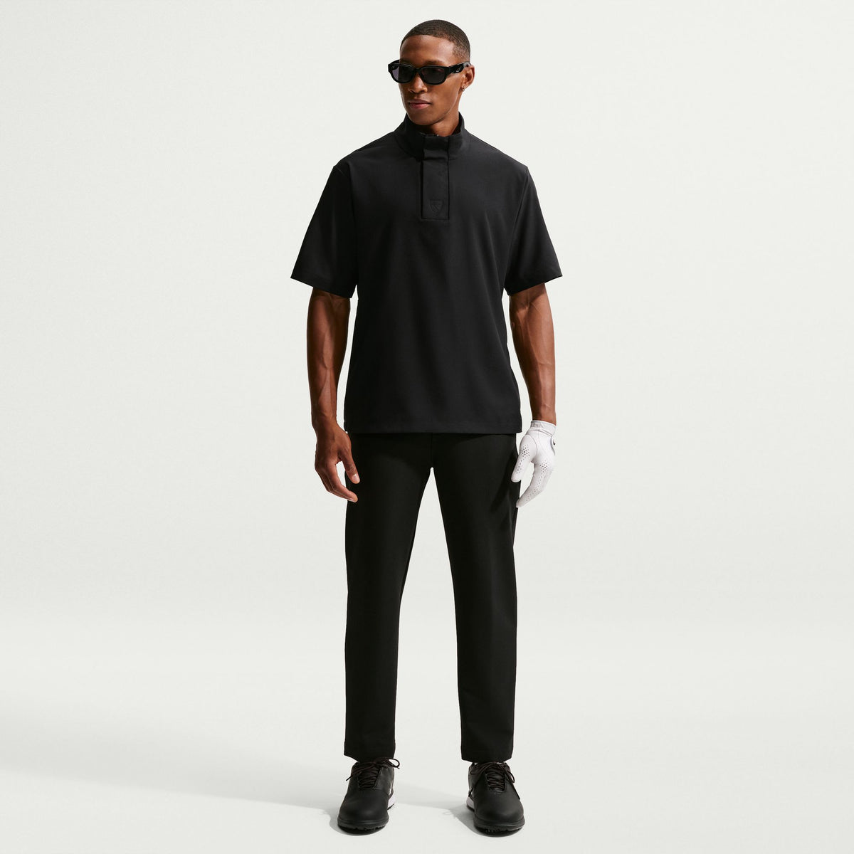 Nike Tailored Performance Dri-FIT Loose Short-Sleeve Golf Windshirt - Black