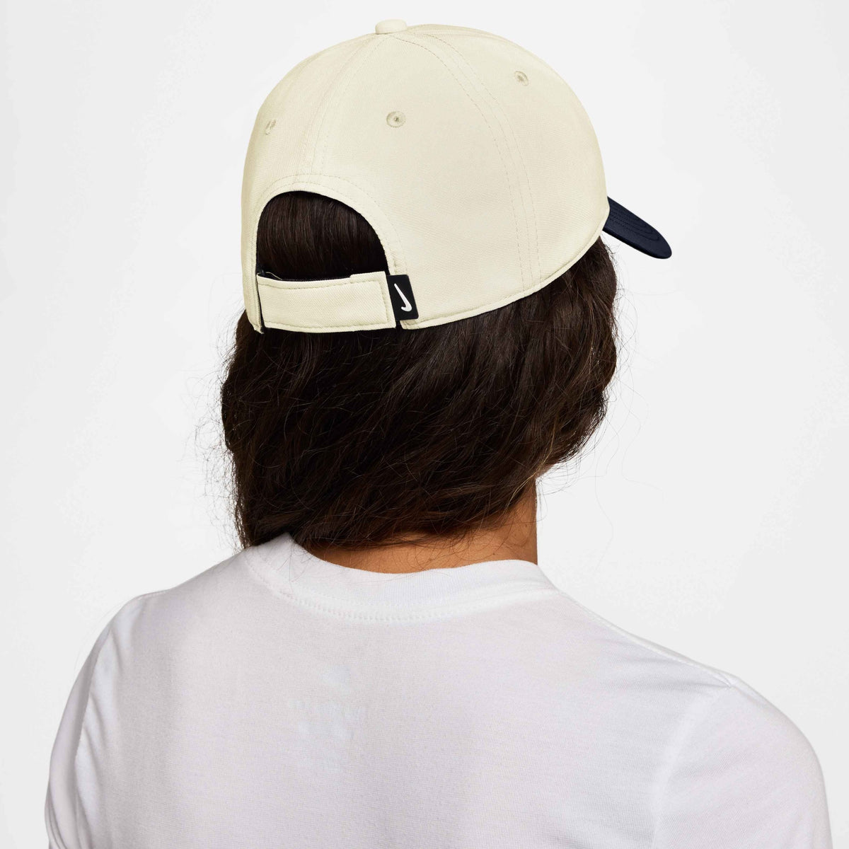 Nike Dri-Fit Structured Swoosh Club Cap (backordered to July 2026) - Sail/College Navy